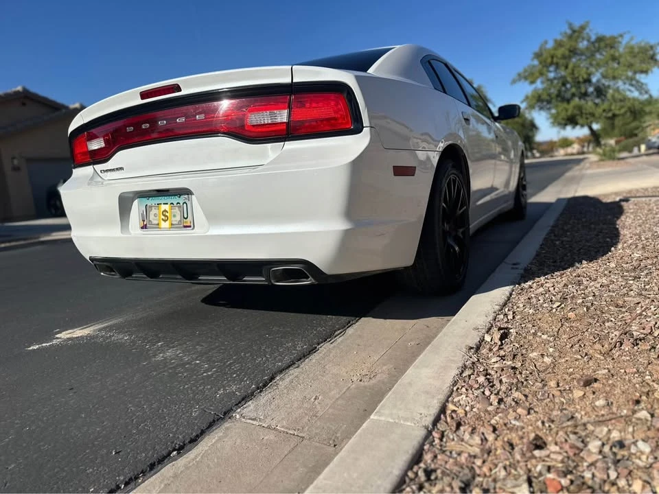 2014 Dodge Charger 6th Gen - Image 11 of 12