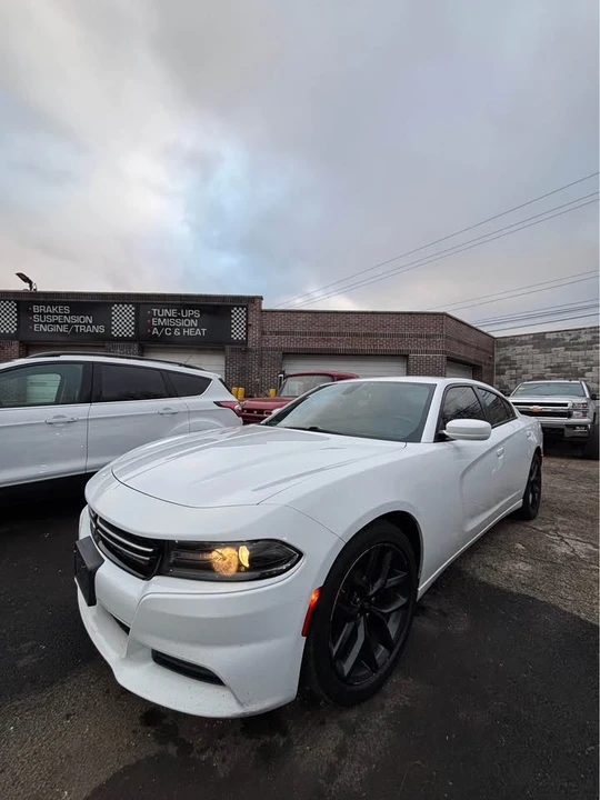 2014 Dodge Charger 6th Gen - Image 3 of 7