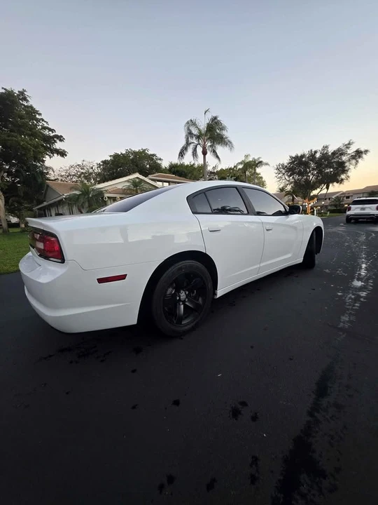 2014 Dodge Charger 7th Gen - Image 8 of 11