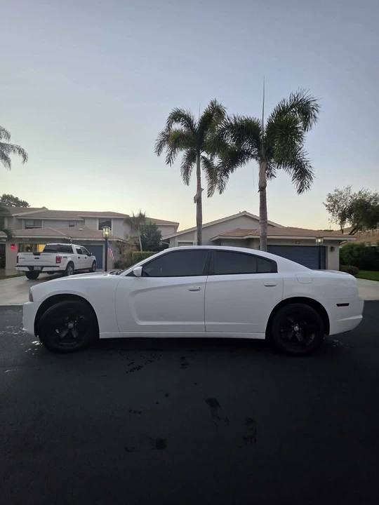 2014 Dodge Charger 7th Gen - Image 6 of 11