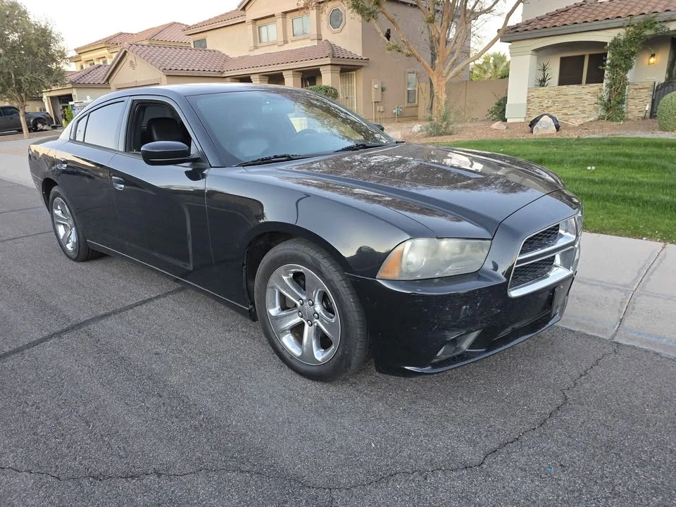 2014 Dodge Charger 7th Gen - Image 5 of 10