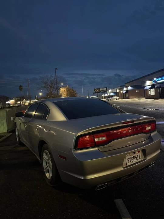 2014 Dodge Charger 7th Gen - Image 3 of 5