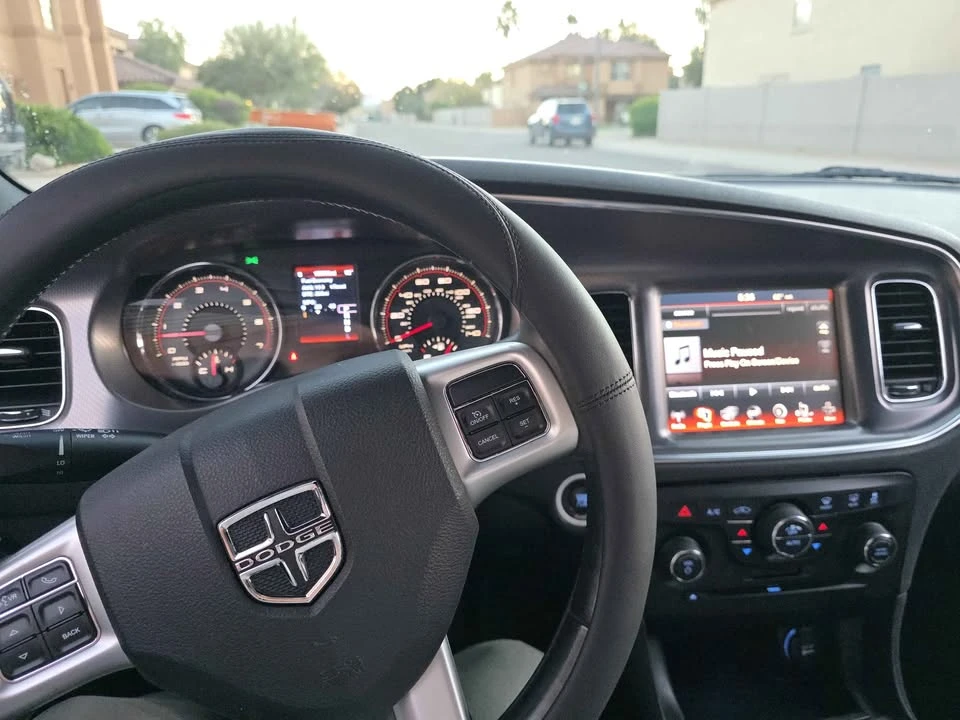 2014 Dodge Charger 7th Gen - Image 6 of 10