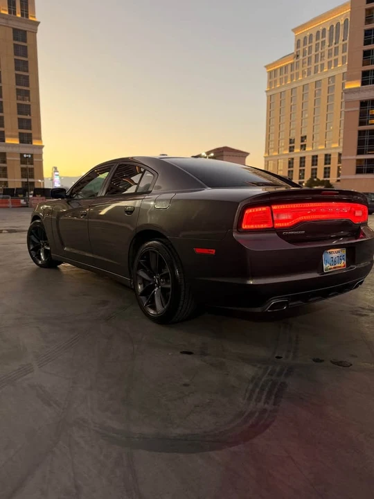 2014 Dodge Charger 6th Gen - Image 3 of 7