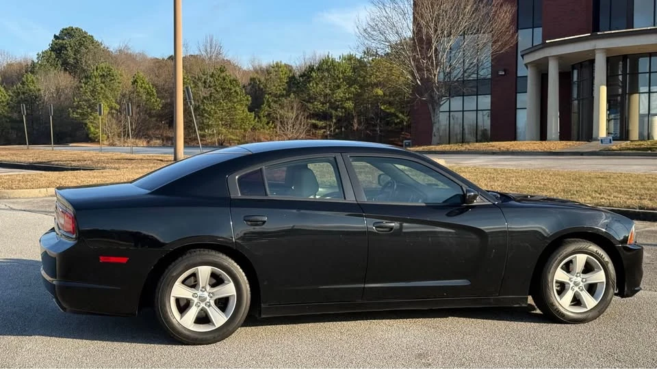 2014 Dodge Charger 6th Gen - Image 9 of 20