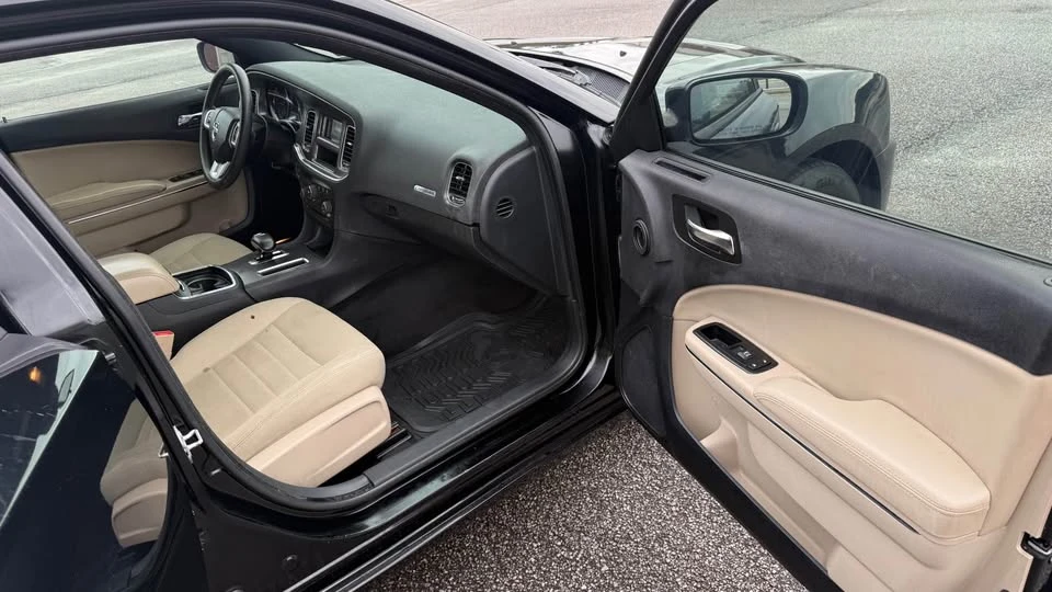 2014 Dodge Charger 6th Gen - Image 19 of 20