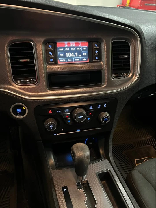 2014 Dodge Charger 7th Gen - Image 11 of 12