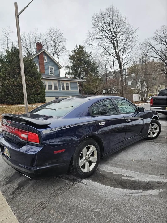 2014 Dodge Charger 6th Gen - Image 3 of 7