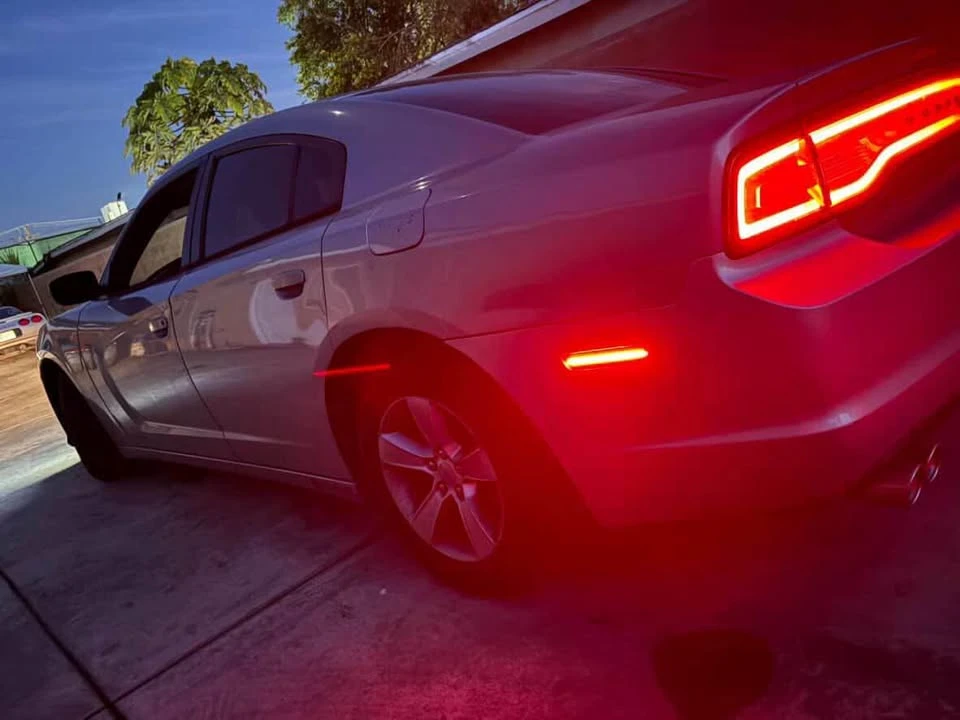 2014 Dodge Charger 7th Gen - Image 4 of 10