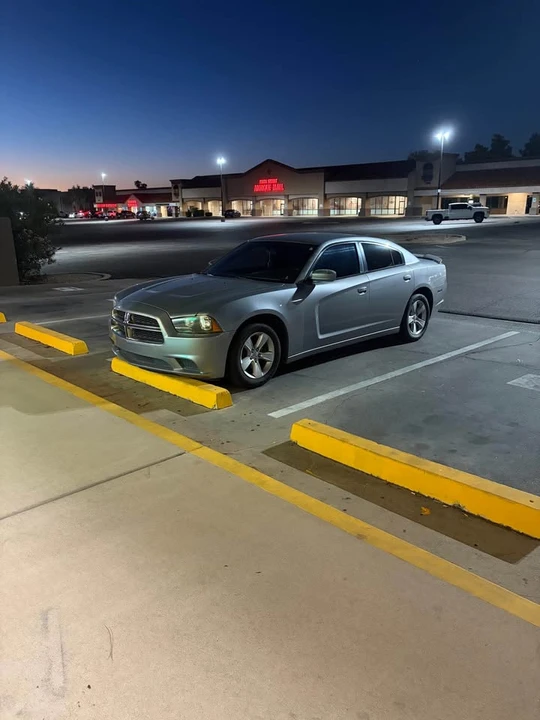 2014 Dodge Charger 7th Gen - Image 3 of 4