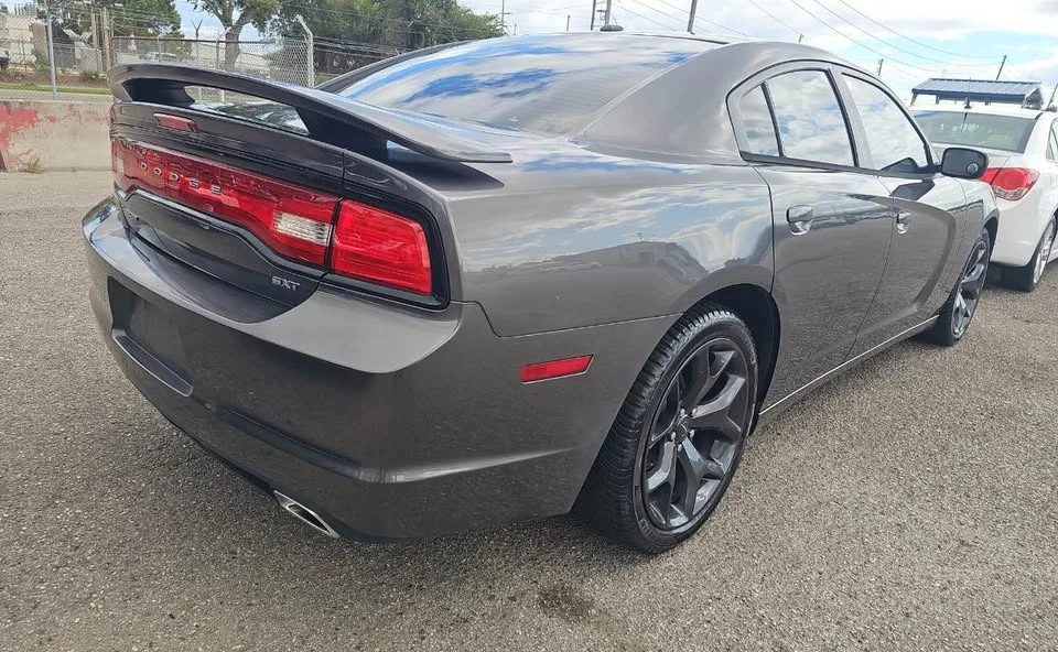 2014 Dodge Charger 7th Gen - Image 2 of 5