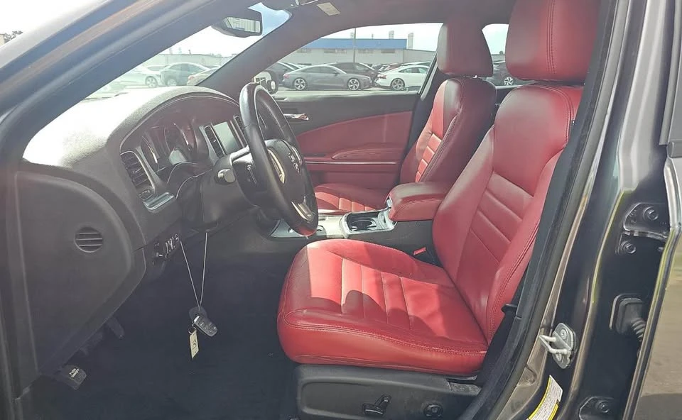 2014 Dodge Charger 7th Gen - Image 4 of 5