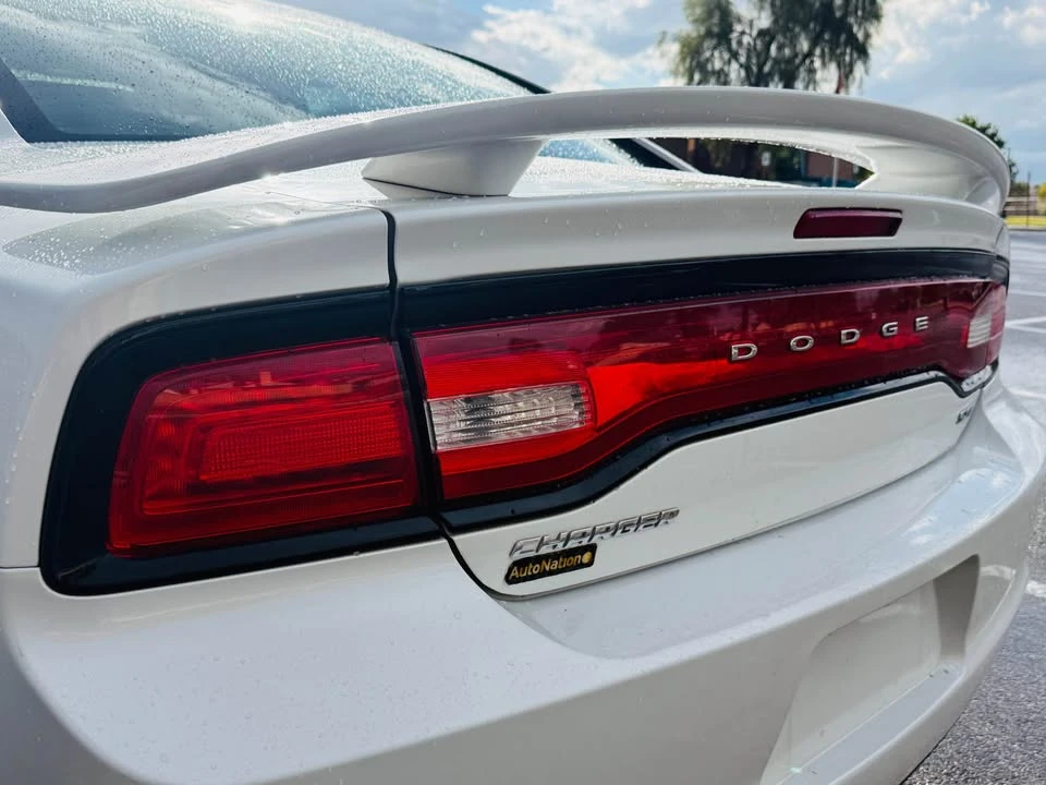 2014 Dodge Charger 7th Gen - Image 7 of 20