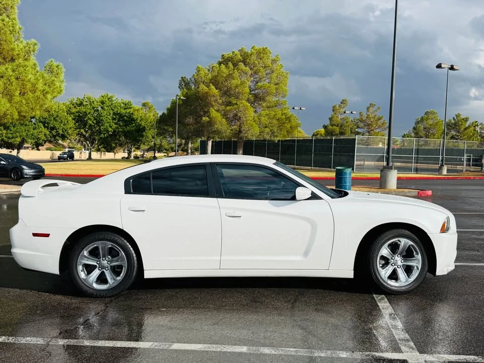2014 Dodge Charger 7th Gen - Image 3 of 20
