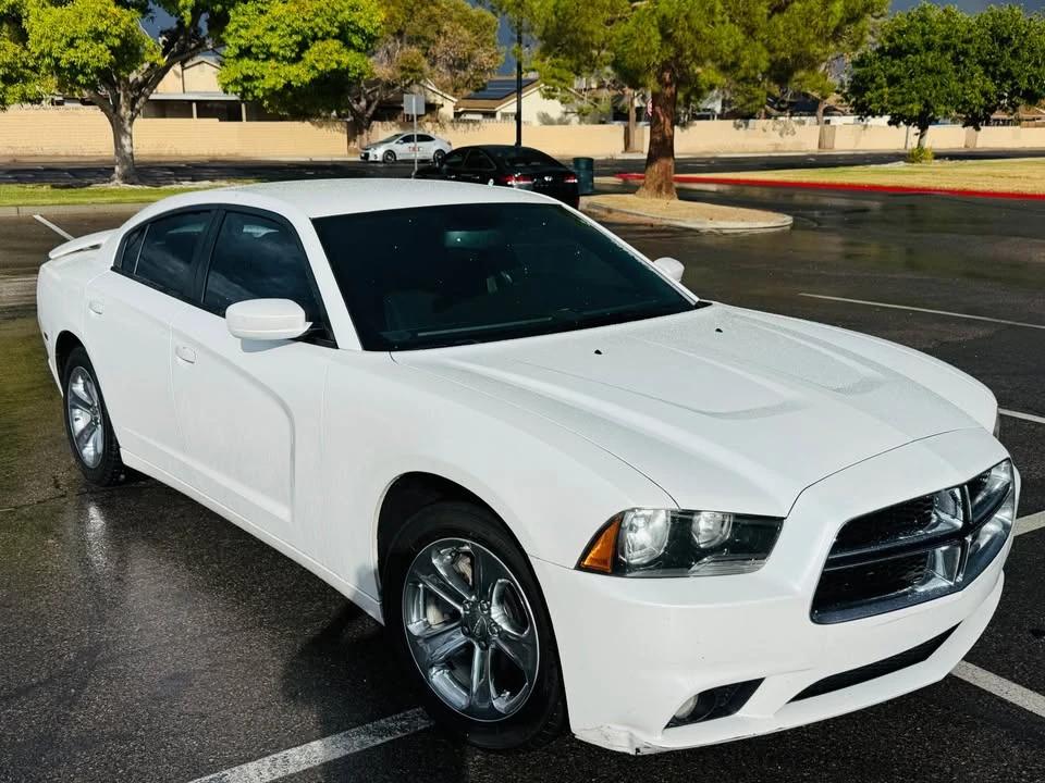 2014 Dodge Charger 7th Gen - Image 2 of 20