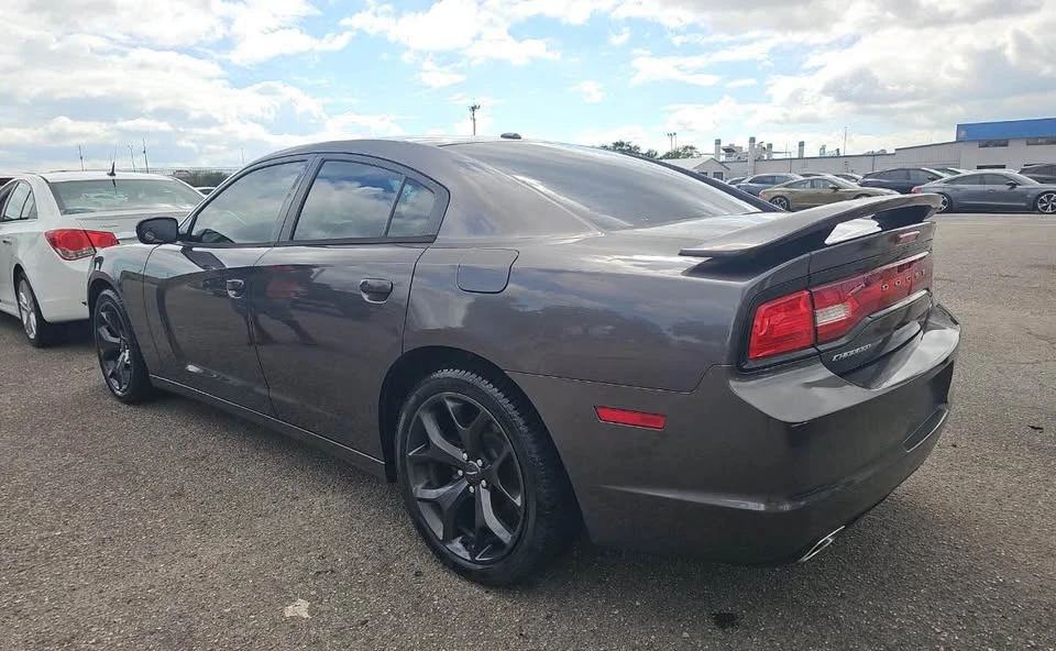 2014 Dodge Charger 7th Gen - Image 3 of 5