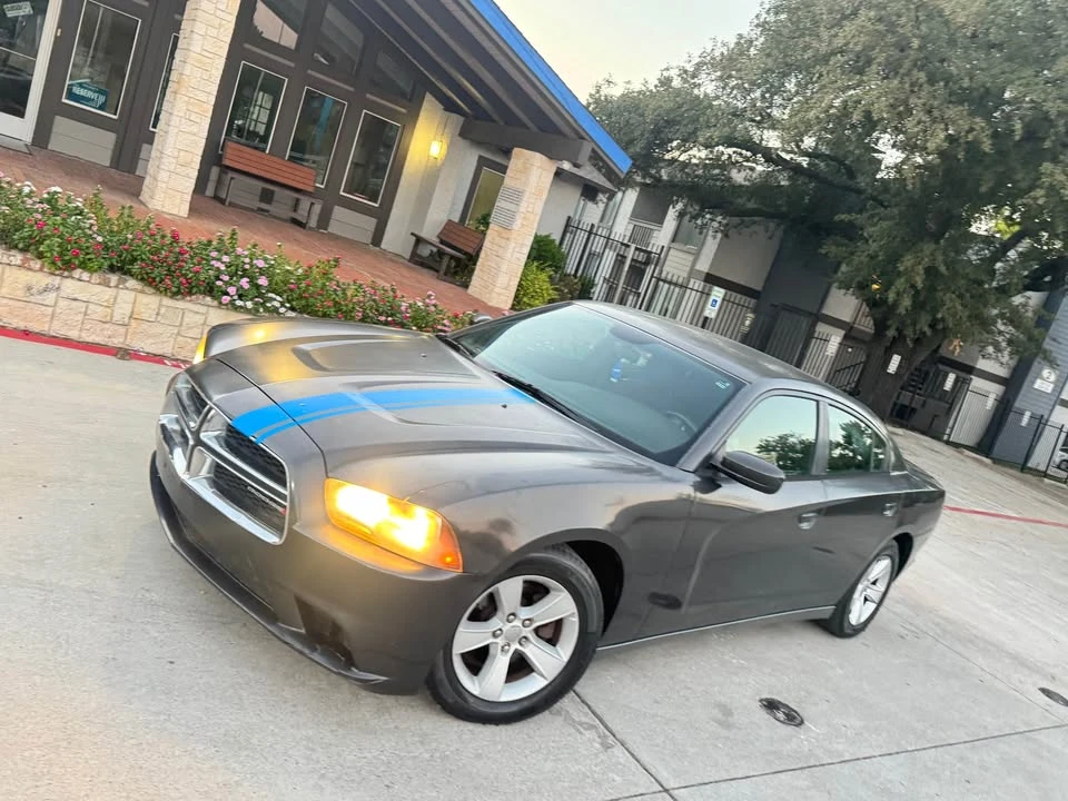2014 Dodge Charger 6th Gen - Image 2 of 8