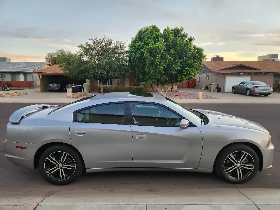 2014 Dodge Charger 6th Gen - Image 4 of 15