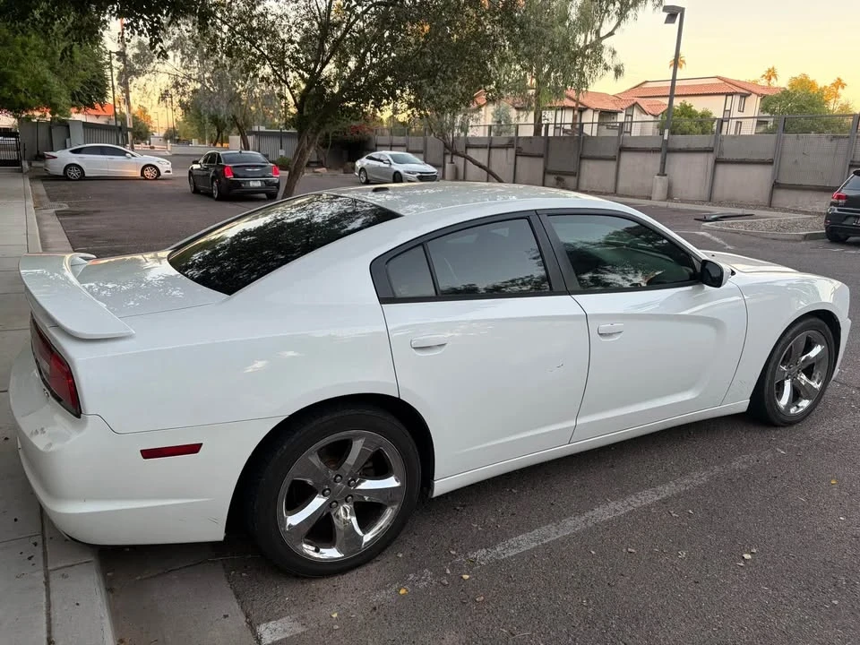 2014 Dodge Charger 6th Gen - Image 2 of 6