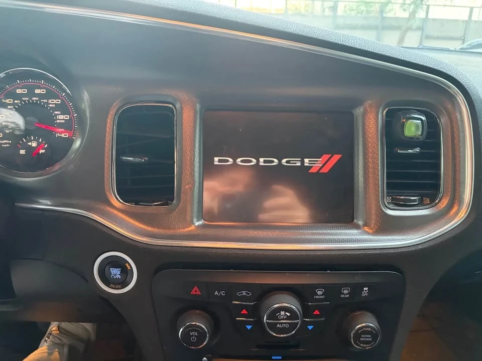 2014 Dodge Charger 6th Gen - Image 5 of 6