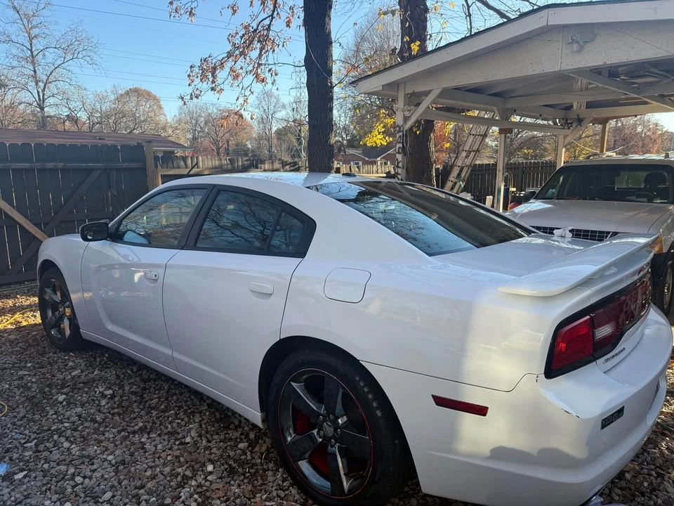2014 Dodge Charger 7th Gen - Image 2 of 9