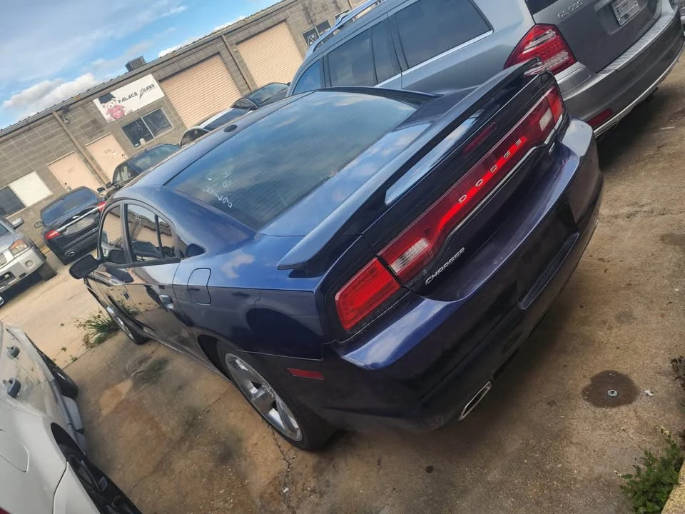 2014 Dodge Charger 7th Gen - Image 2 of 2