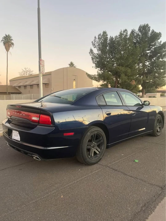 2014 Dodge Charger 7th Gen - Image 5 of 9
