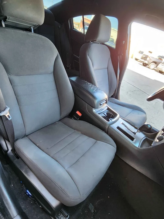 2014 Dodge Charger 7th Gen - Image 10 of 20