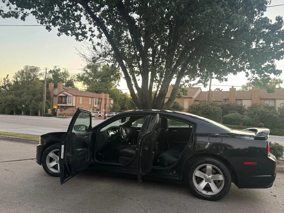 2014 Dodge Charger 6th Gen - Image 5 of 10