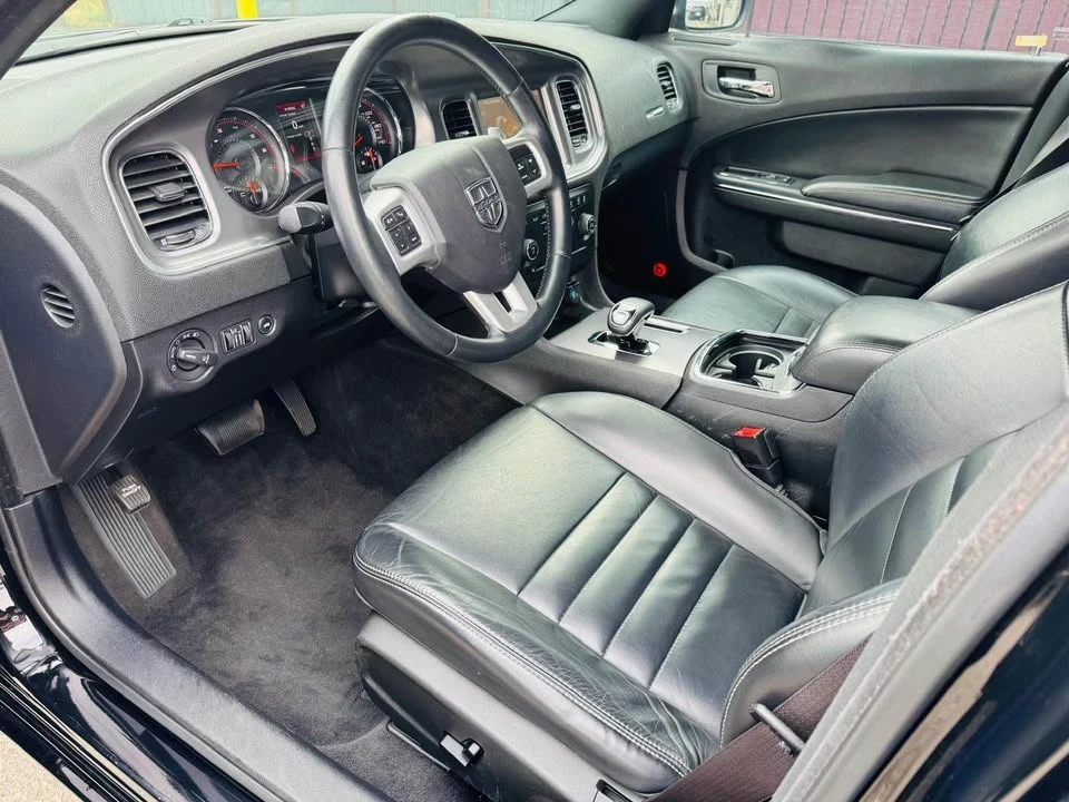 2014 Dodge Charger 6th Gen - Image 9 of 17