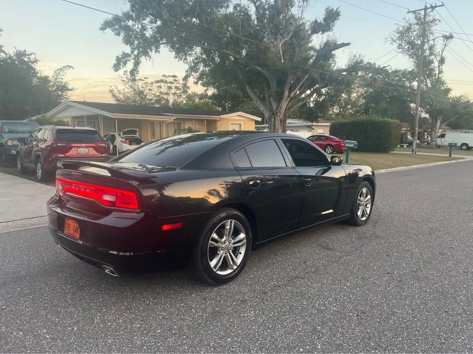 2014 Dodge Charger 6th Gen - Image 5 of 10
