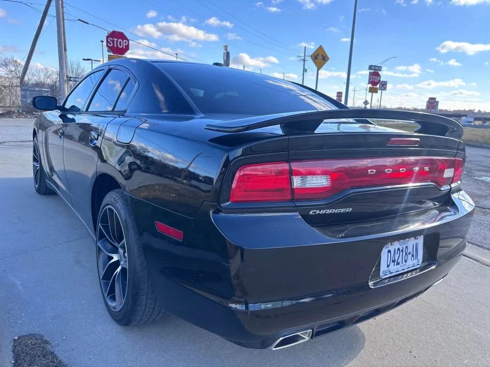 2014 Dodge Charger 7th Gen - Image 7 of 15