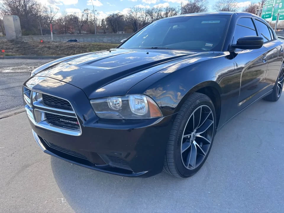 2014 Dodge Charger 7th Gen - Image 5 of 15