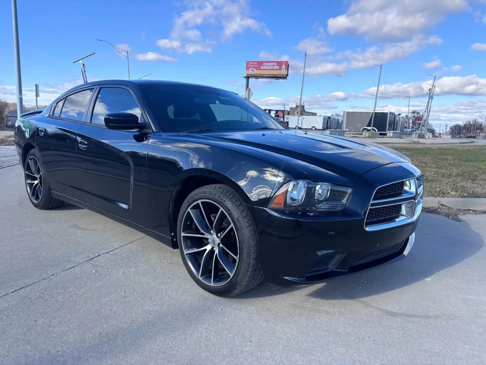 2014 Dodge Charger 7th Gen - Image 2 of 15