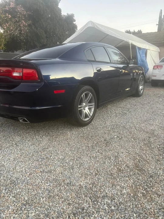 2014 Dodge Charger 6th Gen - Image 5 of 8
