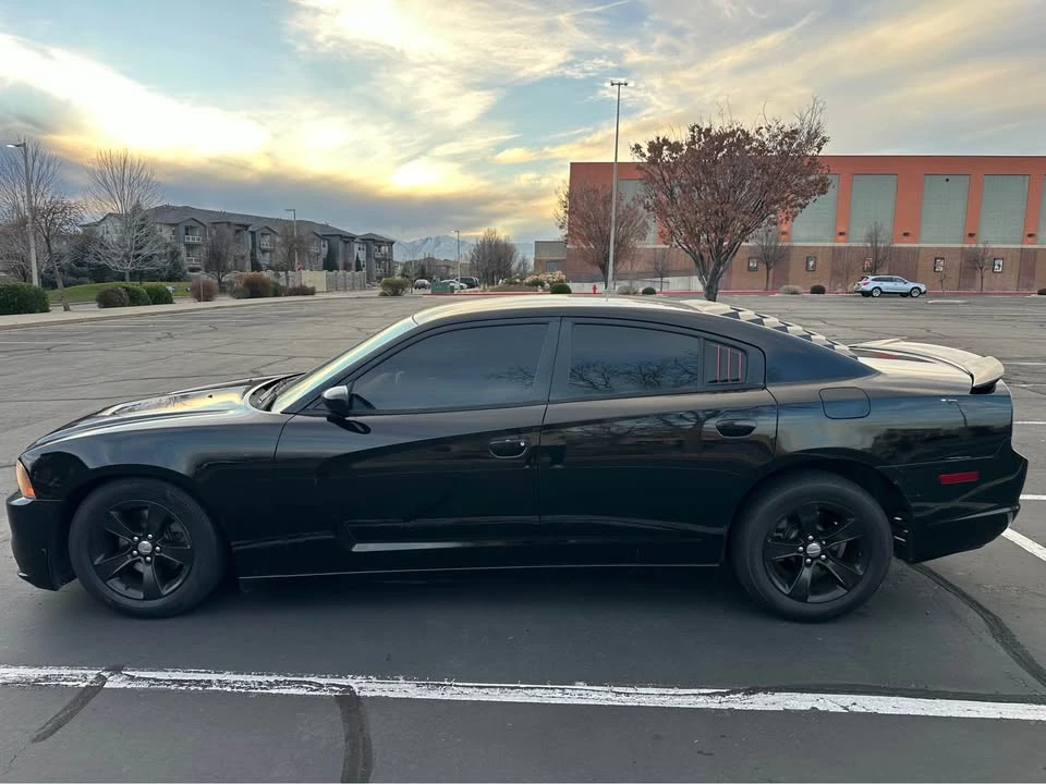 2014 Dodge Charger 6th Gen - Image 5 of 9