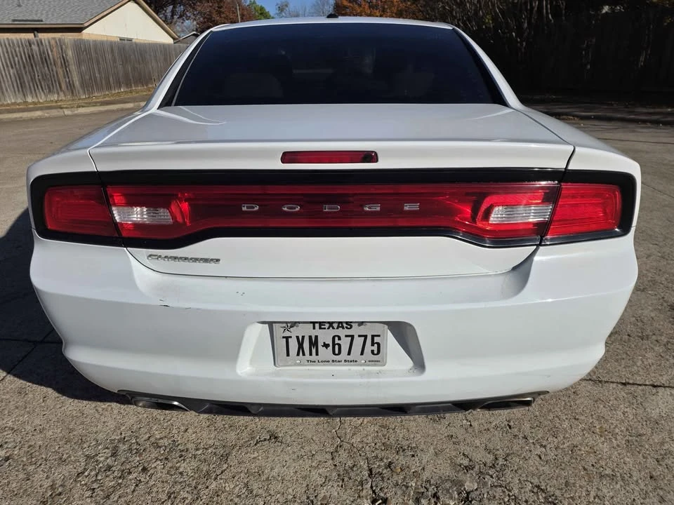2014 Dodge Charger 6th Gen - Image 8 of 13