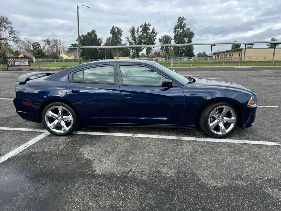 2014 Dodge Charger 7th Gen - Image 3 of 15