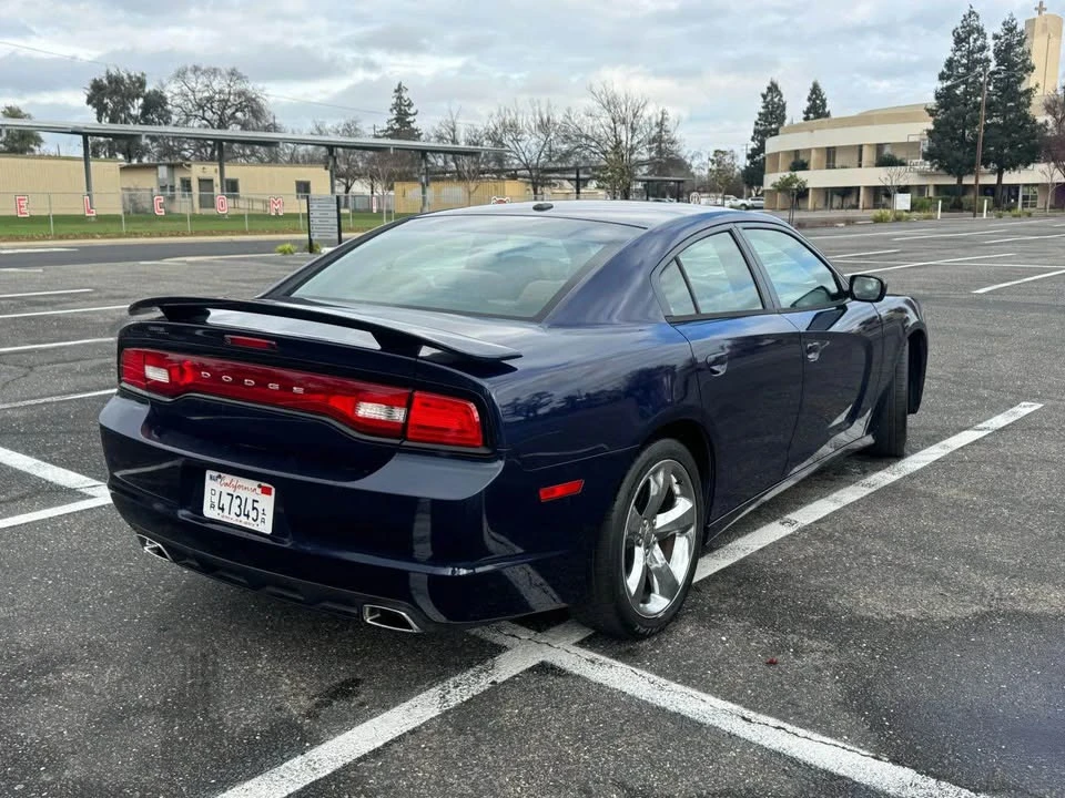 2014 Dodge Charger 7th Gen - Image 4 of 15