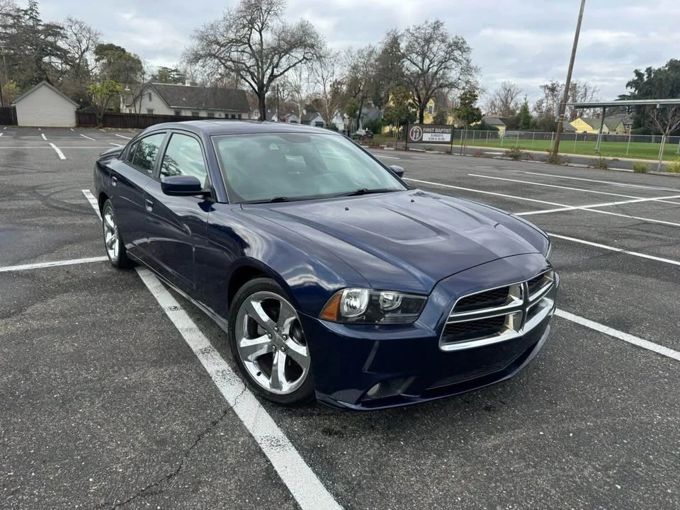 2014 Dodge Charger 7th Gen - Image 2 of 15