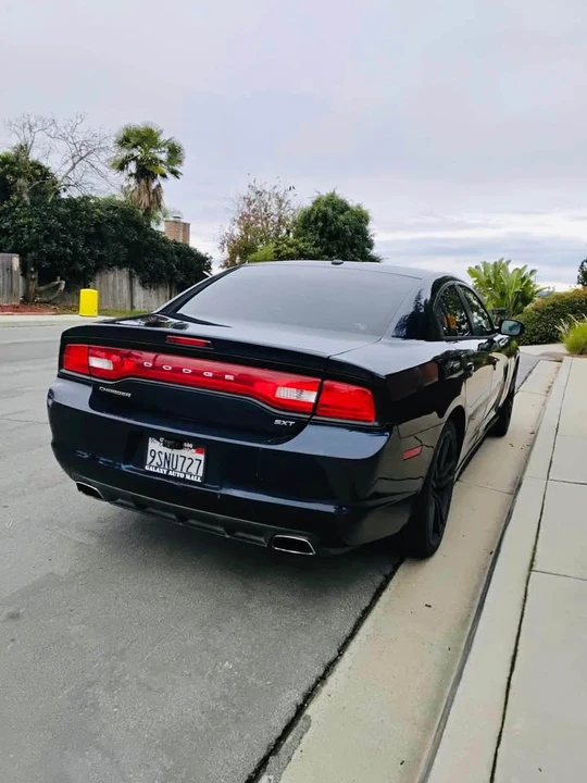 2014 Dodge Charger 6th Gen - Image 3 of 10