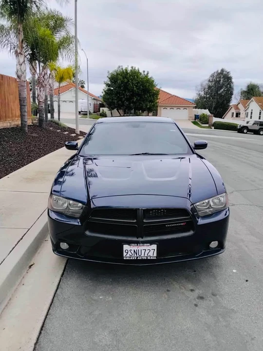 2014 Dodge Charger 6th Gen - Image 4 of 10