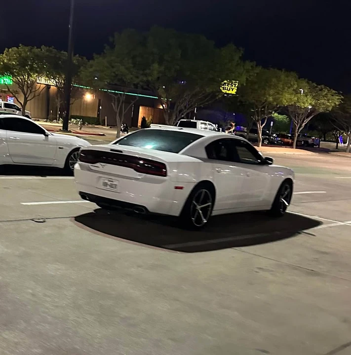 2014 Dodge Charger 7th Gen - Image 9 of 14
