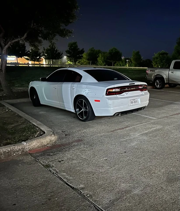 2014 Dodge Charger 7th Gen - Image 7 of 14