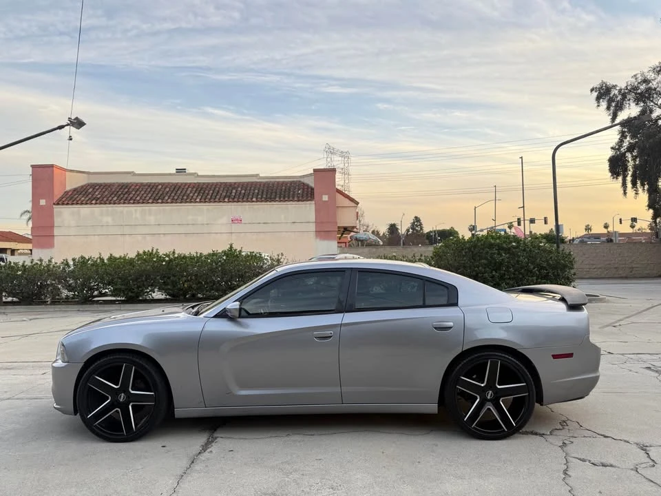 2014 Dodge Charger 7th Gen - Image 11 of 13