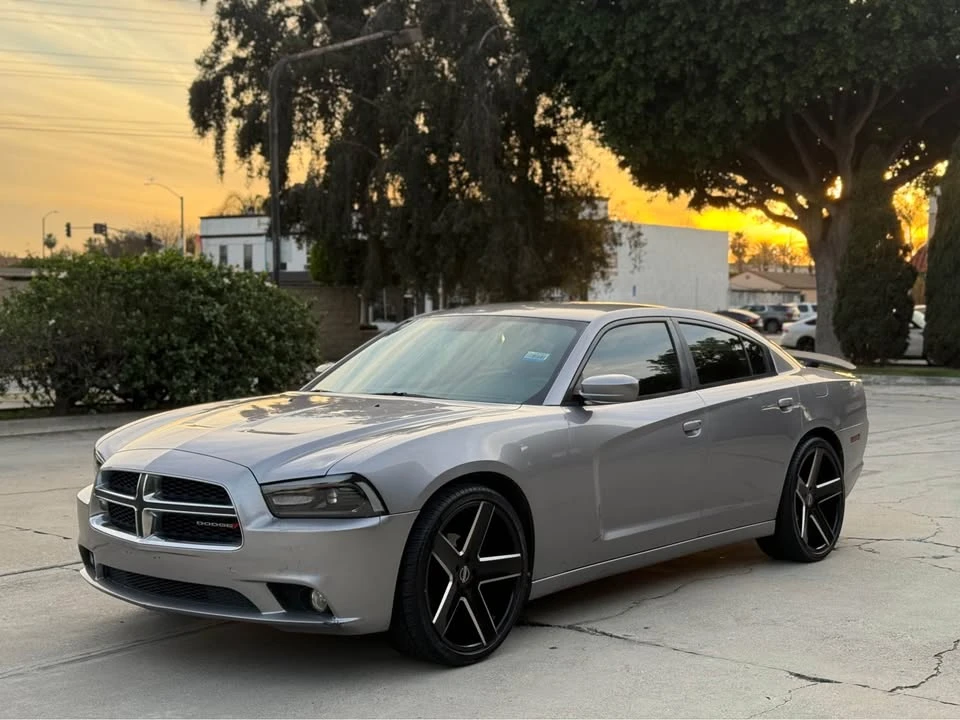 2014 Dodge Charger 7th Gen - Image 3 of 13
