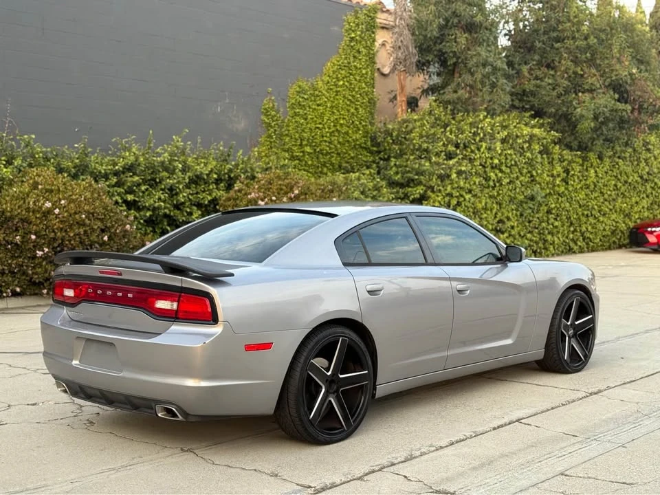 2014 Dodge Charger 7th Gen - Image 5 of 13