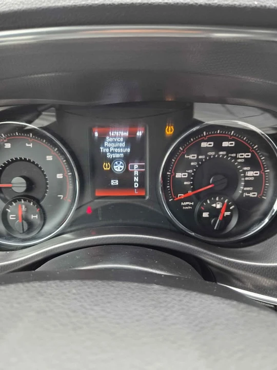 2014 Dodge Charger 7th Gen - Image 11 of 17
