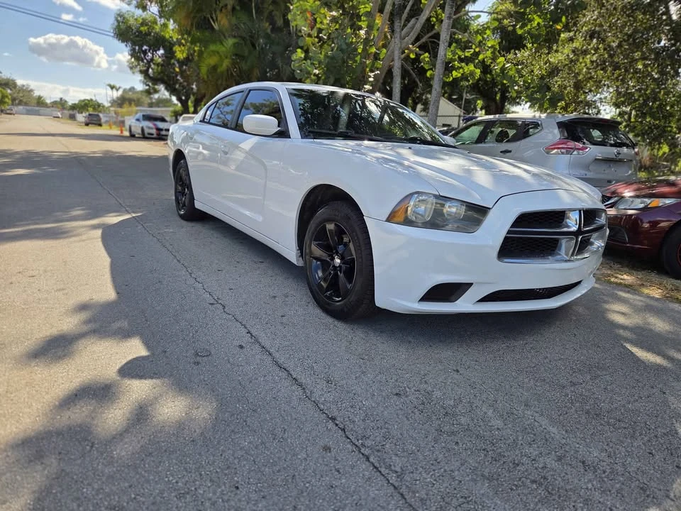 2014 Dodge Charger 6th Gen - Image 3 of 5