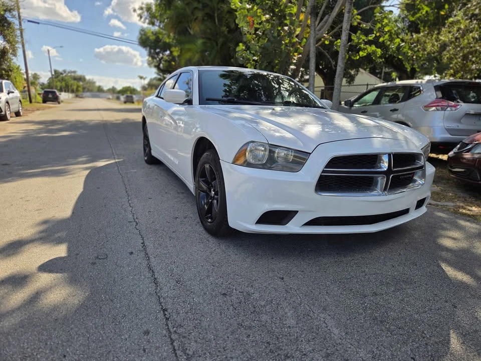 2014 Dodge Charger 6th Gen - Image 2 of 5